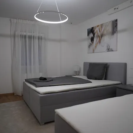 Moderne Ferienwohnung Mit Kochinsel In Sinsheim Zentral Ruhig Und Netflix - Erstbezug Wehome Komfort Exterior foto
