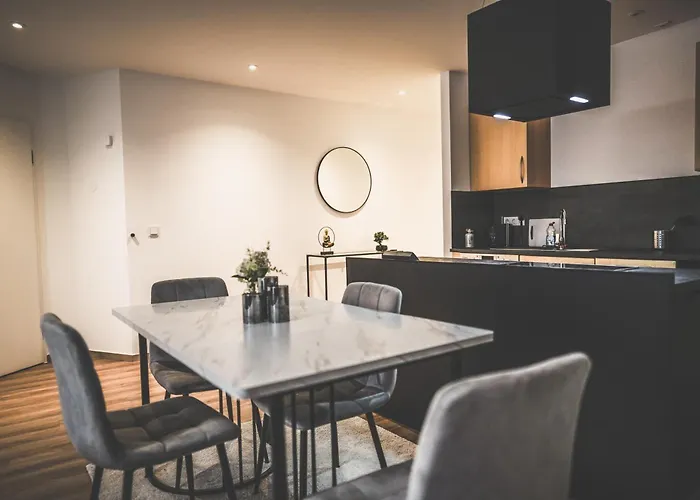 Moderne Ferienwohnung Mit Kochinsel In Sinsheim Zentral Ruhig Und Netflix - Erstbezug Wehome Komfort