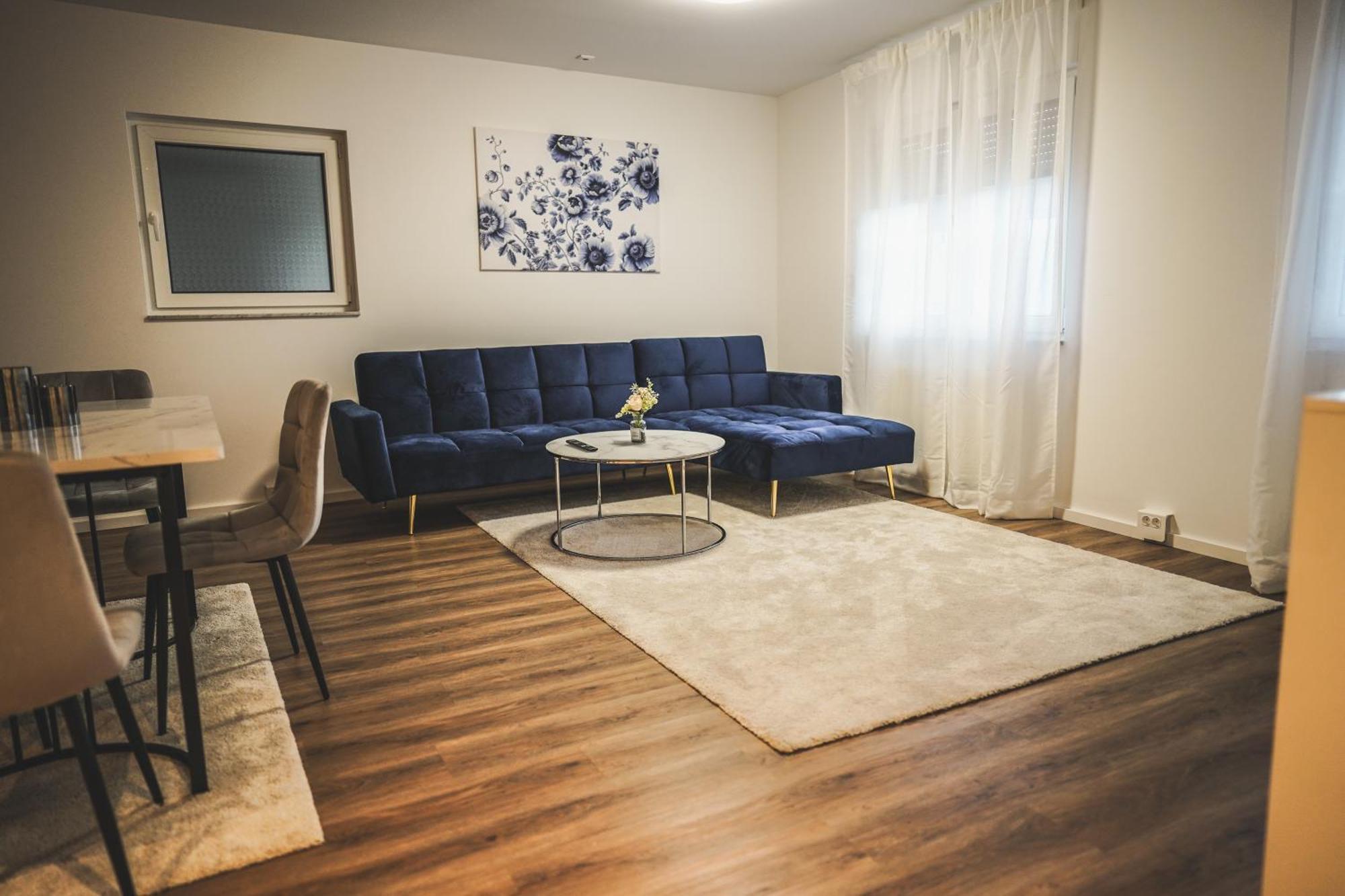 Moderne Mit Kochinsel In Zentral Ruhig Und Netflix - Erstbezug Wehome Komfort Sinsheim