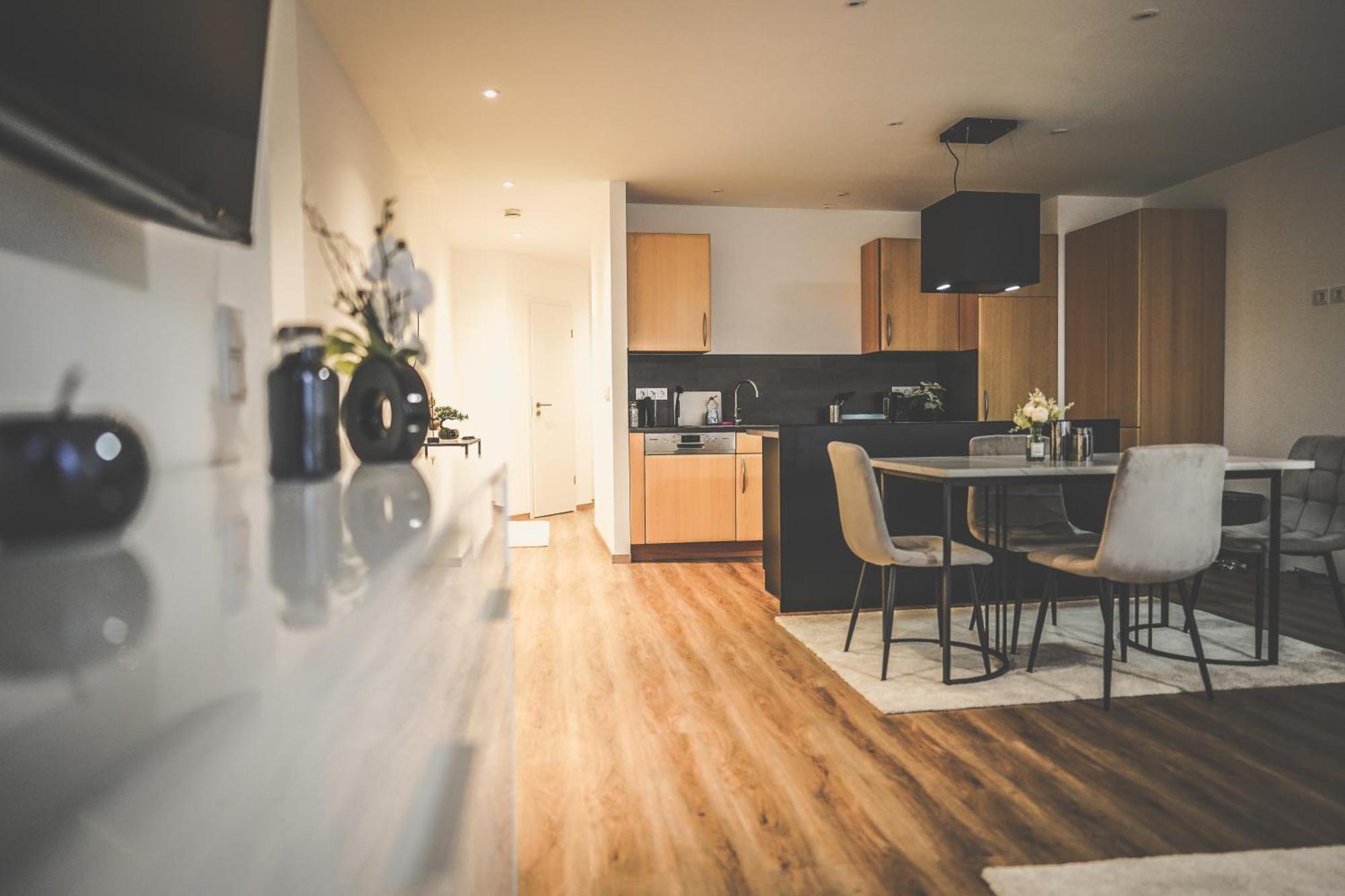Apartment Moderne Mit Kochinsel In Zentral Ruhig Und Netflix - Erstbezug Wehome Komfort Sinsheim